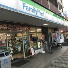 ファミリーマート俊徳道店