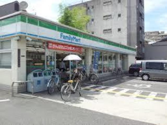 ファミリーマート万代六丁目店