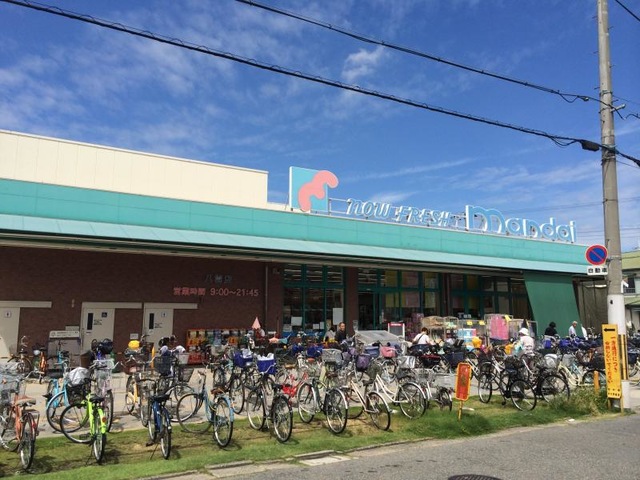 万代八雲店